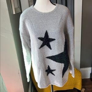 Philosophy Light Gray Sweater with Black Star Design